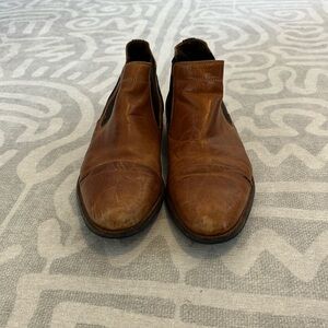 Bull Boxer men’s Chelsea boot